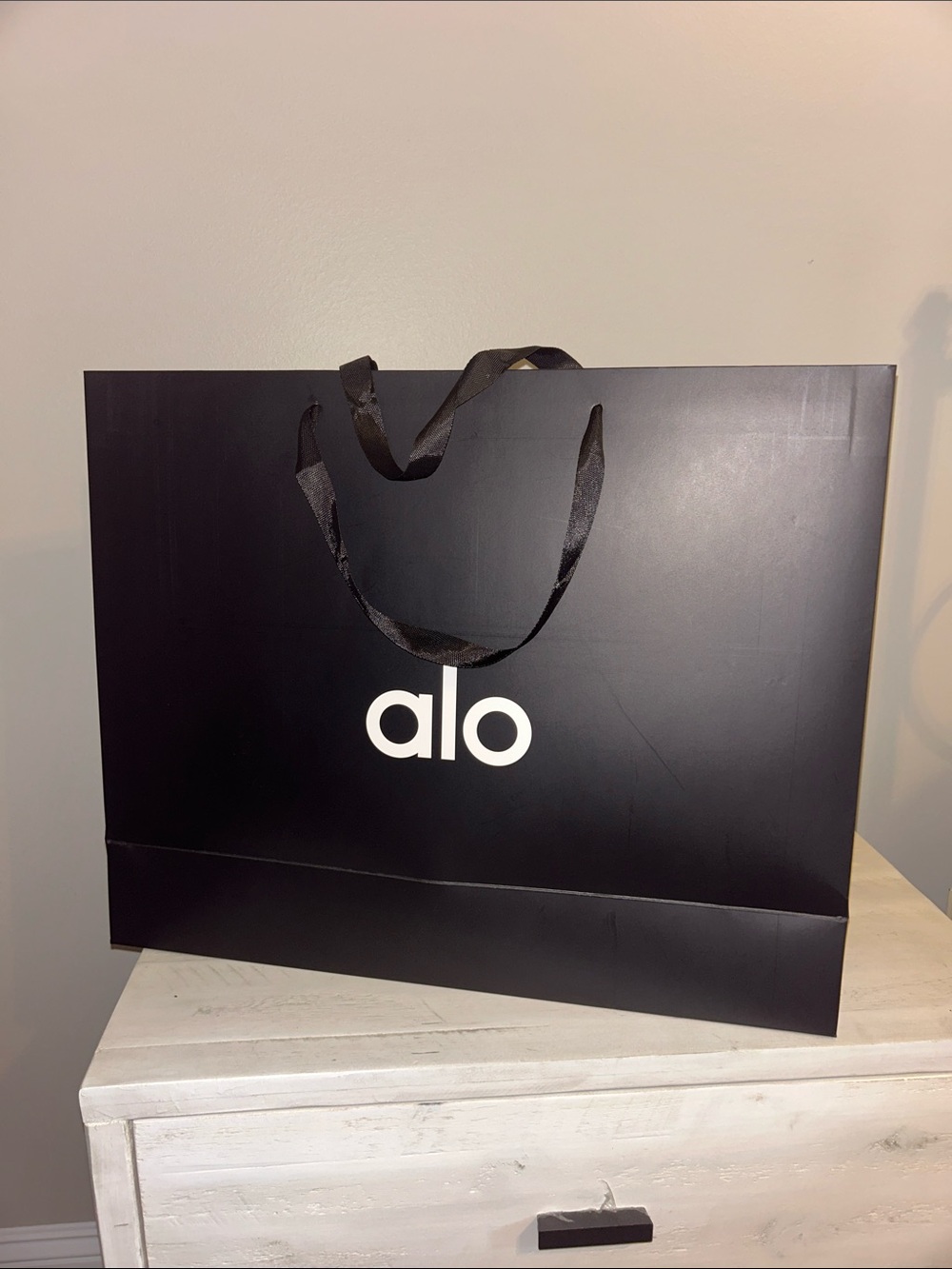 Alo Shopping Bag